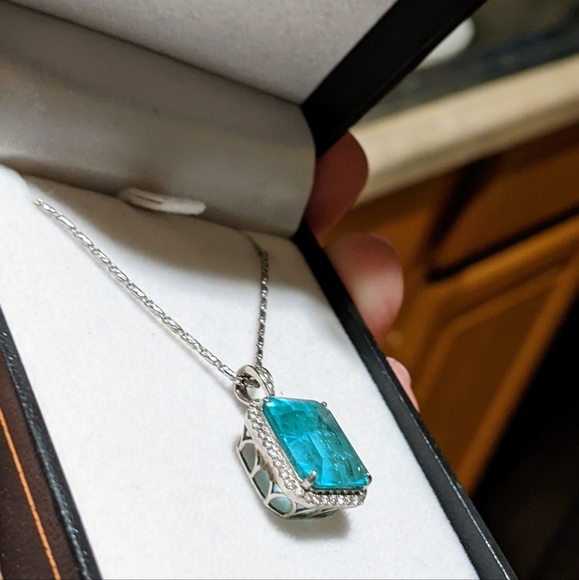 8.52ct Huge Natural Columbian Emerald and diamond pendant and chain!!! - Picture 14 of 16